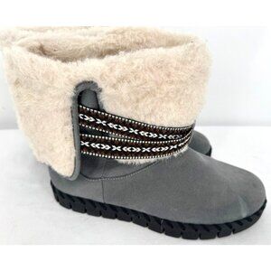 NWT Mukluks Gray Suede Moccasins Wool Lined Winter Boots Slip Water Safe Sz 7